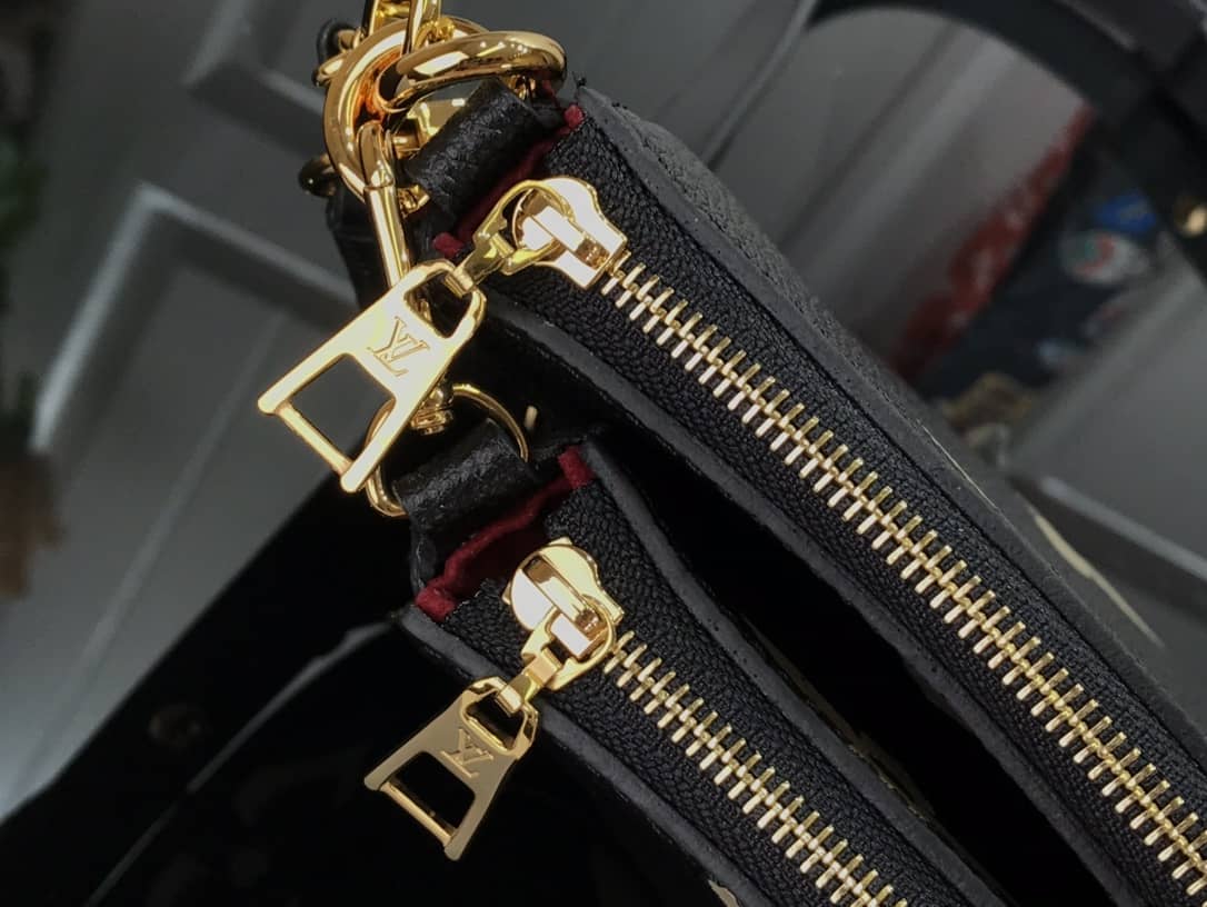 L0vis Vvtt0n Pochette Discovery Compact Replica Wallet Black M57630