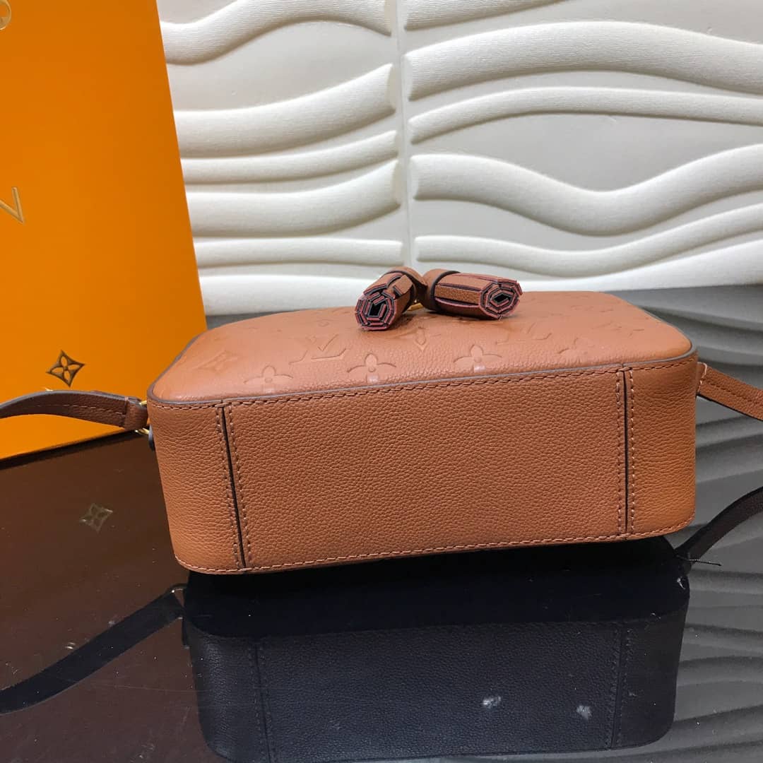 L0vis Vvtt0n Monogram Empreinte Saintonge Replica Bag Brown M44606