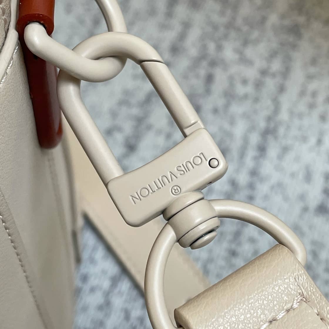 L0vis Vvtt0n Monogram Soft Trunk Replica Briefcase Apricot M44952