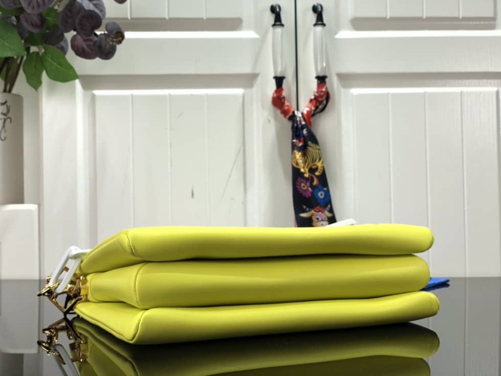 L0vis Vvtt0n Coussin PM M57790 Replica Shoulder Bag