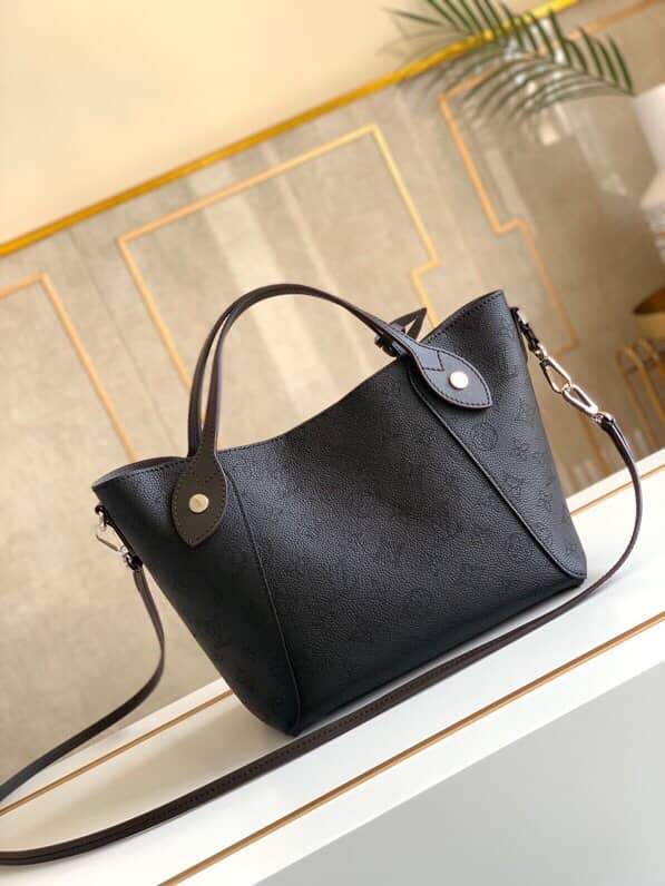 L0vis Vvtt0n Mahina Hina PM Leather Tote Replica Black M54353