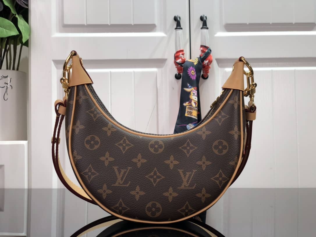 L0vis Vvtt0n Monogram Moon Bag Replica M44036
