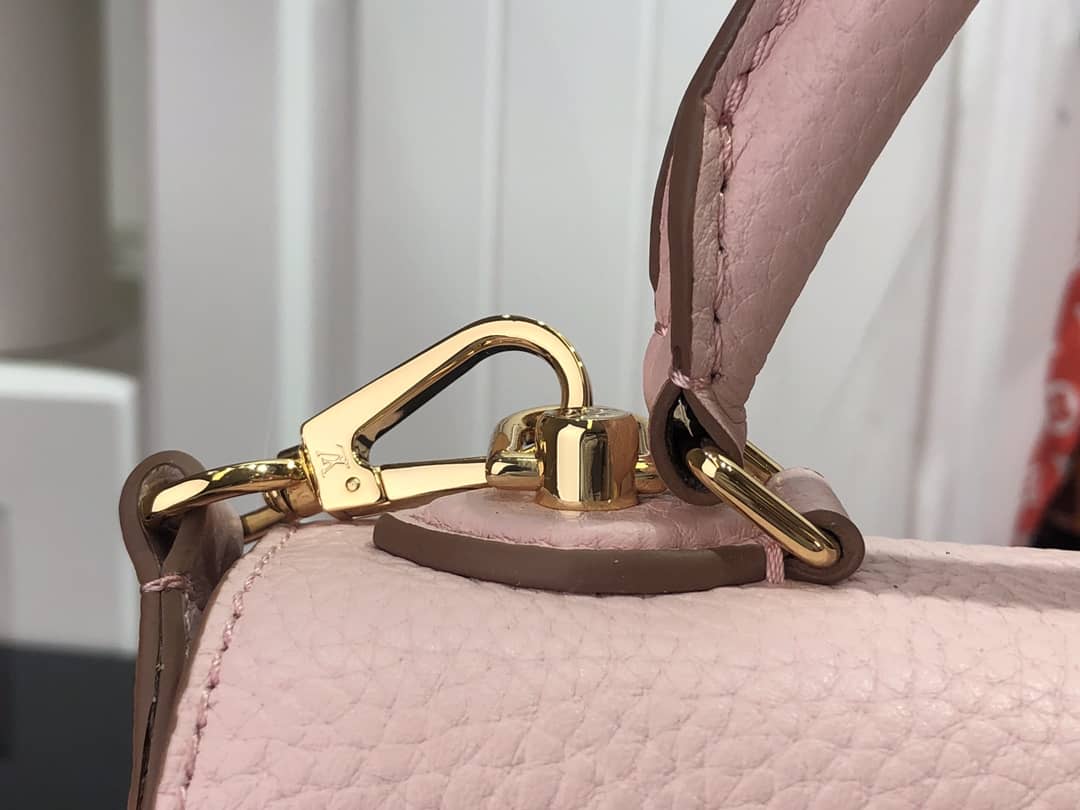 L0vis Vvtt0n Twist One Handle MM Bag Replica Black M57090