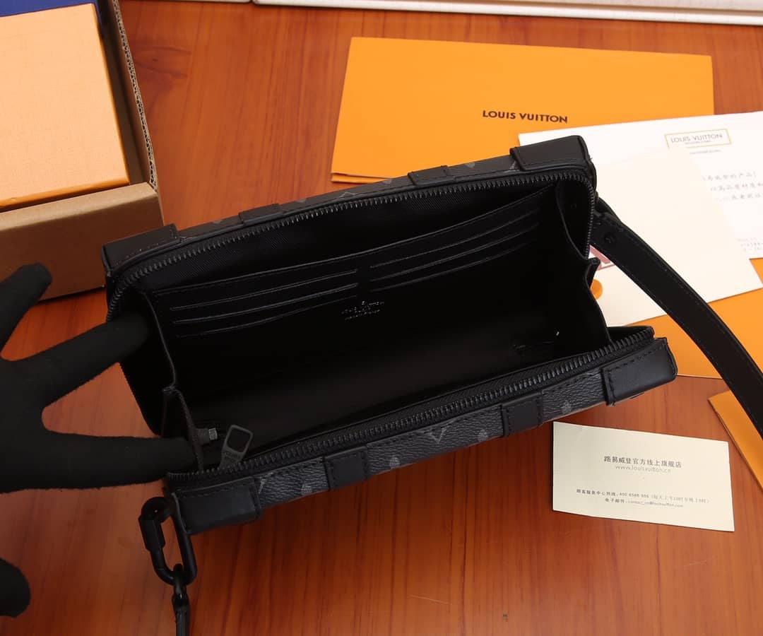 L0vis Vvtt0n Pochette Dupe Monogram Eclipse Soft Trunk M69838