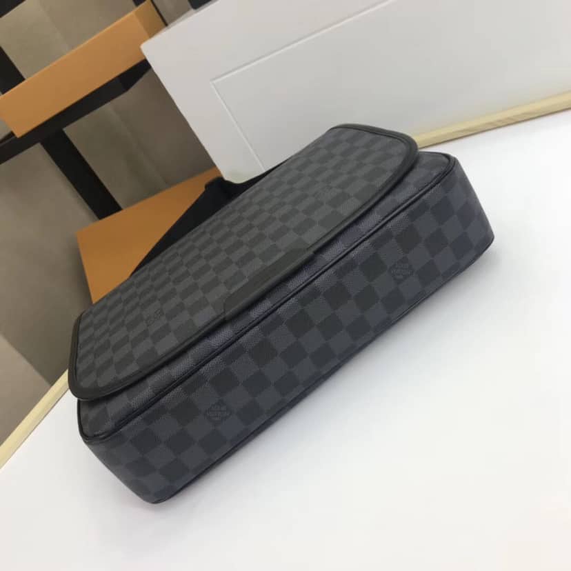 L0vis Vvtt0n Damier Graphite Daniel MM Replica Shoulder Bag N58029