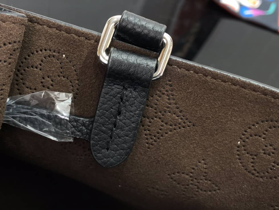 L0vis Vvtt0n Bella Mahina Black M59203 Replica Tote