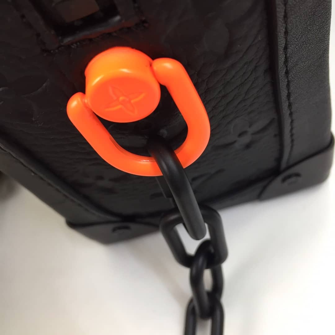 L0vis Vvtt0n Soft Trunk Monogram Replica Black M53288