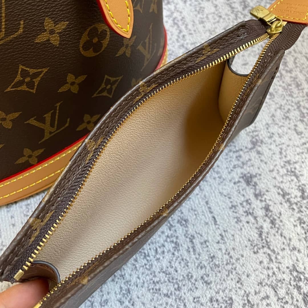 L0vis Vvtt0n Petit PM Monogram Canvas Brown M42238 Replica Bucket Bag