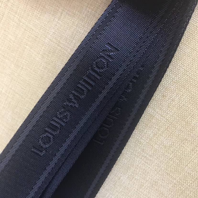 L0vis Vvtt0n Taiga Grigori MM Messenger Bag Replica Blue M30206