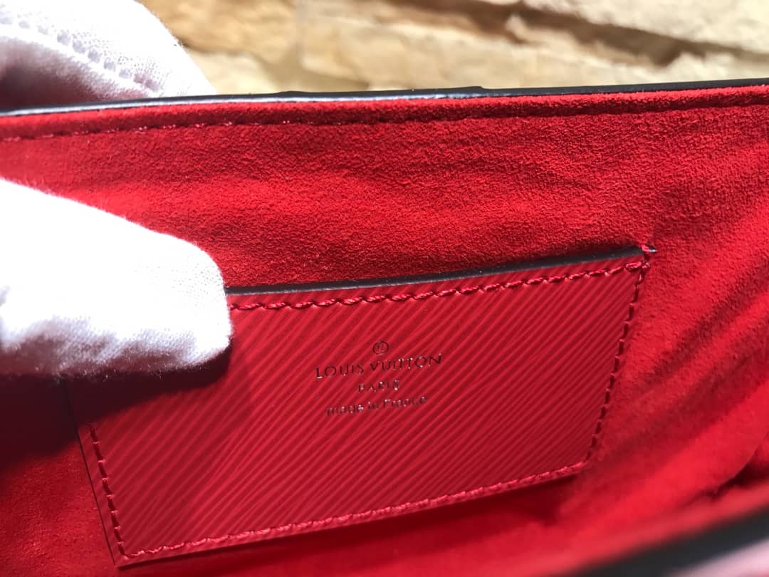 L0vis Vvtt0n Twist MM Bag Red M50296 Replica