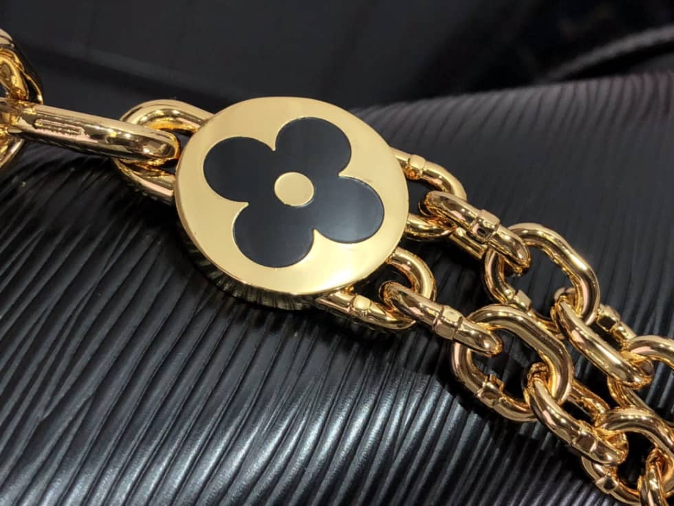 L0vis Vvtt0n Twist MM Epi Grained Leather Black M59402 Replica Crossbody Bag