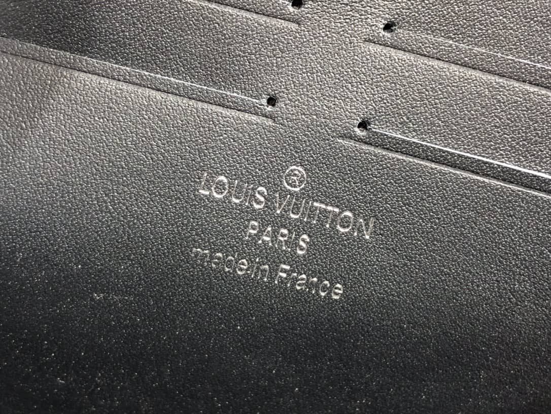 L0vis Vvtt0n Monogram Key S Lock A4 Pouch Replica M80560