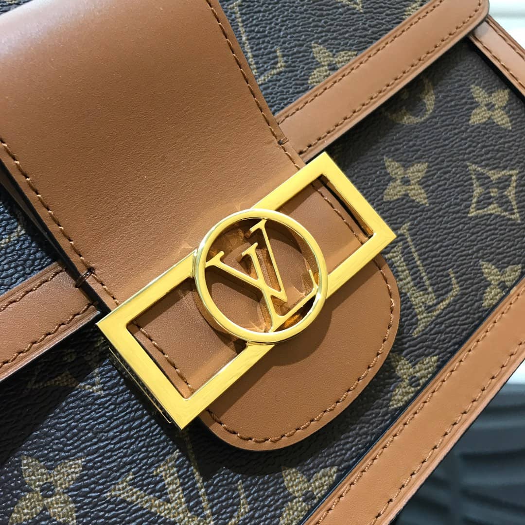 L0vis Vvtt0n Monogram MM Reverse Dauphine Shoulder Bag Replica M44391