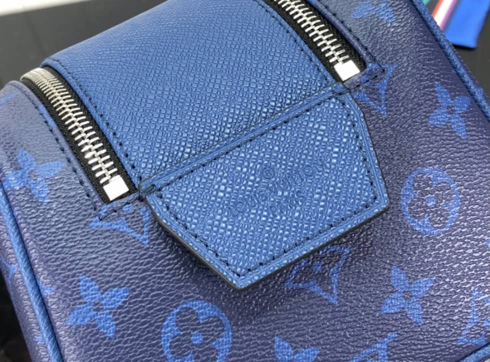 L0vis Vvtt0n Dopp Kit Toilet Pouch Monogram Canvas M44494 Replica