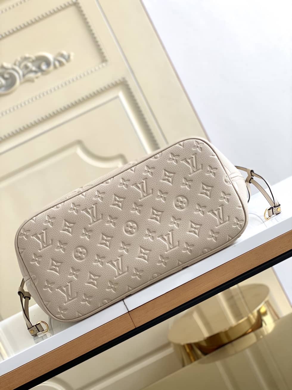 L0vis Vvtt0n Monogram Empreinte Neverfull MM White M45684 Replica Tote