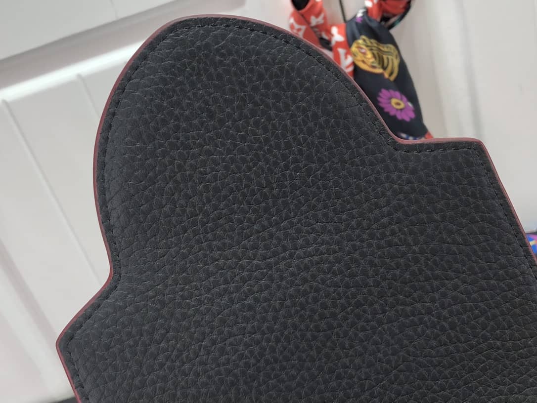 L0vis Vvtt0n Capucines Embroidery Replica Bag Black M48865