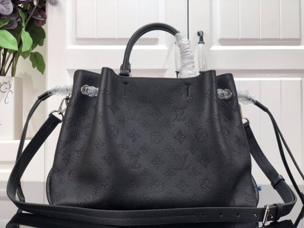 L0vis Vvtt0n Bella Mahina Black M59203 Replica Tote