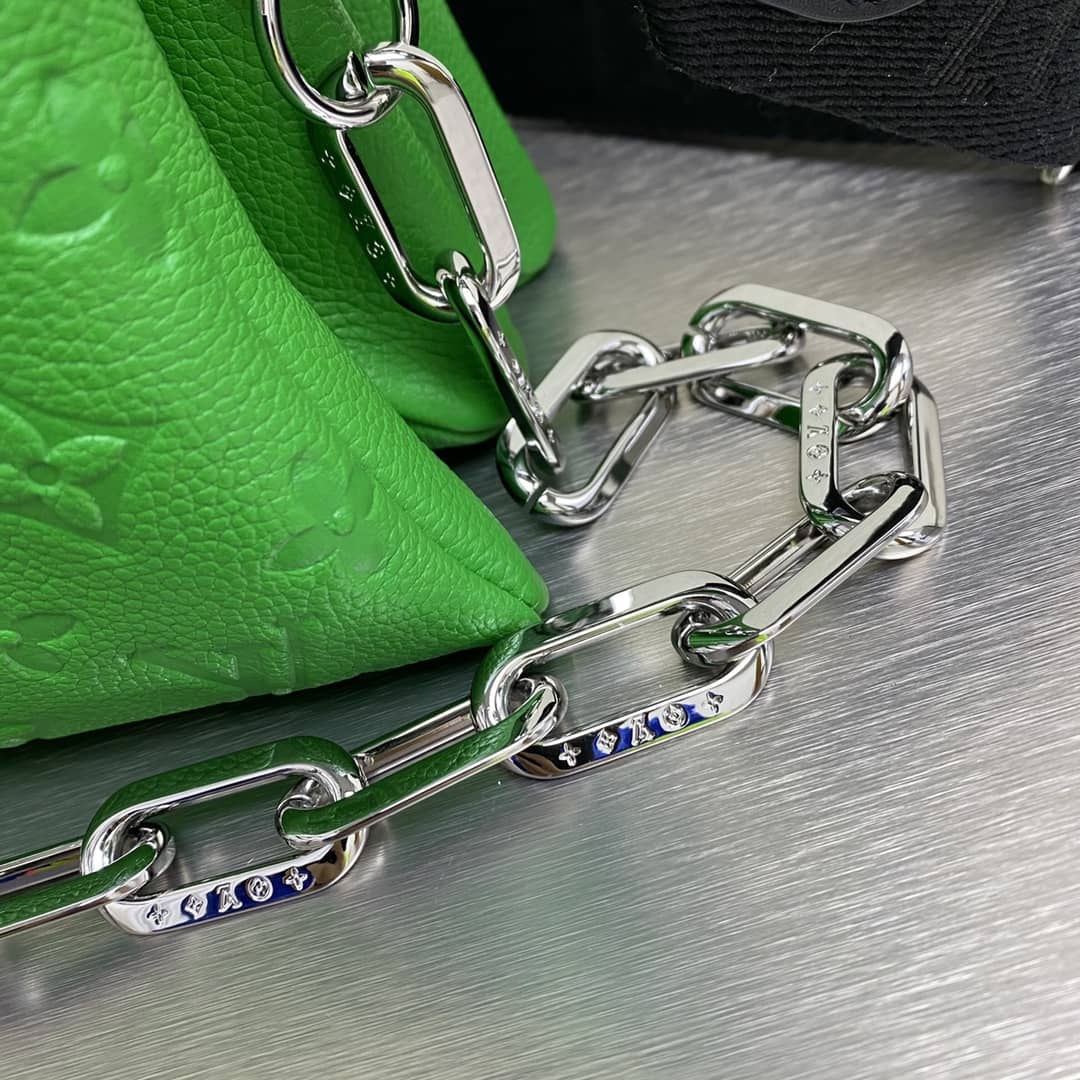 Cheap L0vis Vvtt0n Chain Clutch Bag Green Online