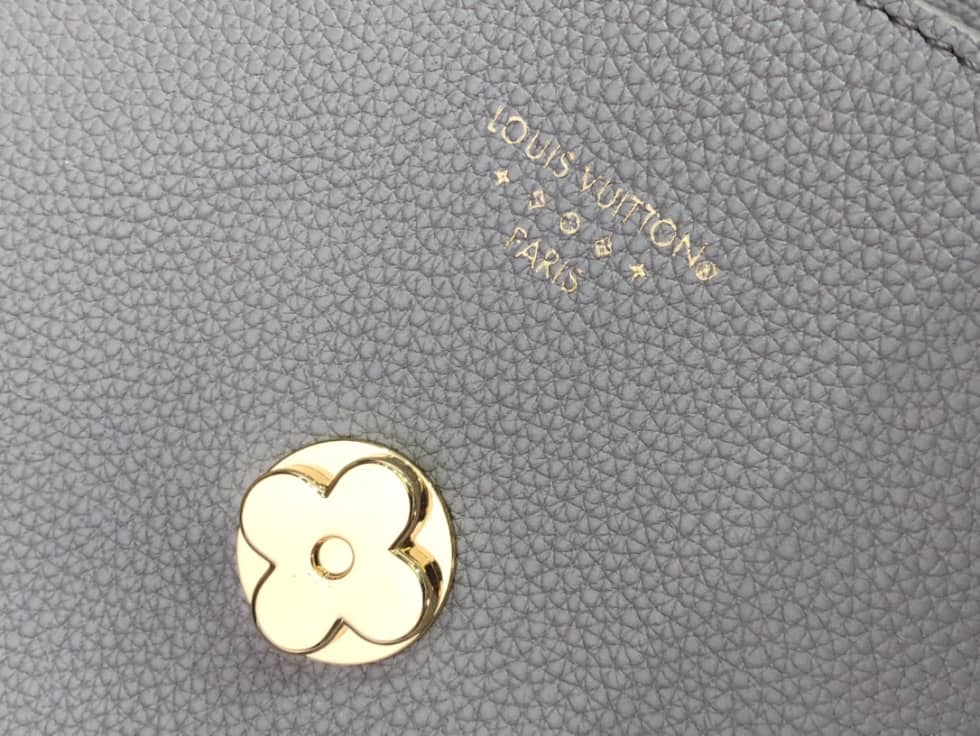 L0vis Vvtt0n Pont 9 Soft Leather PM Gery M58727 Replica Crossbody Bag