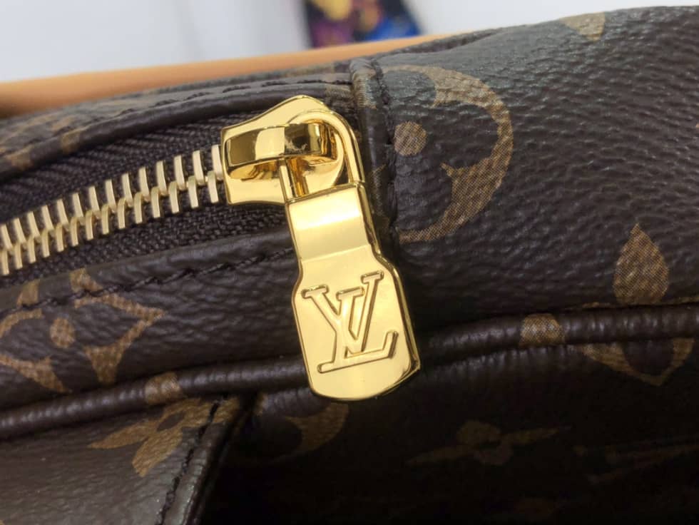 L0vis Vvtt0n Bosphore Canvas Brown M40108 Replica Belt Bag