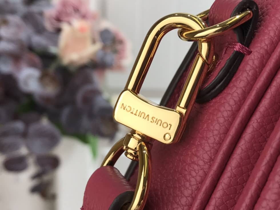 Best Replica L0vis Vvtt0n Pochette Metis Marine Leather Rose M44071 Replica Shoulder Bag(ColaReps)