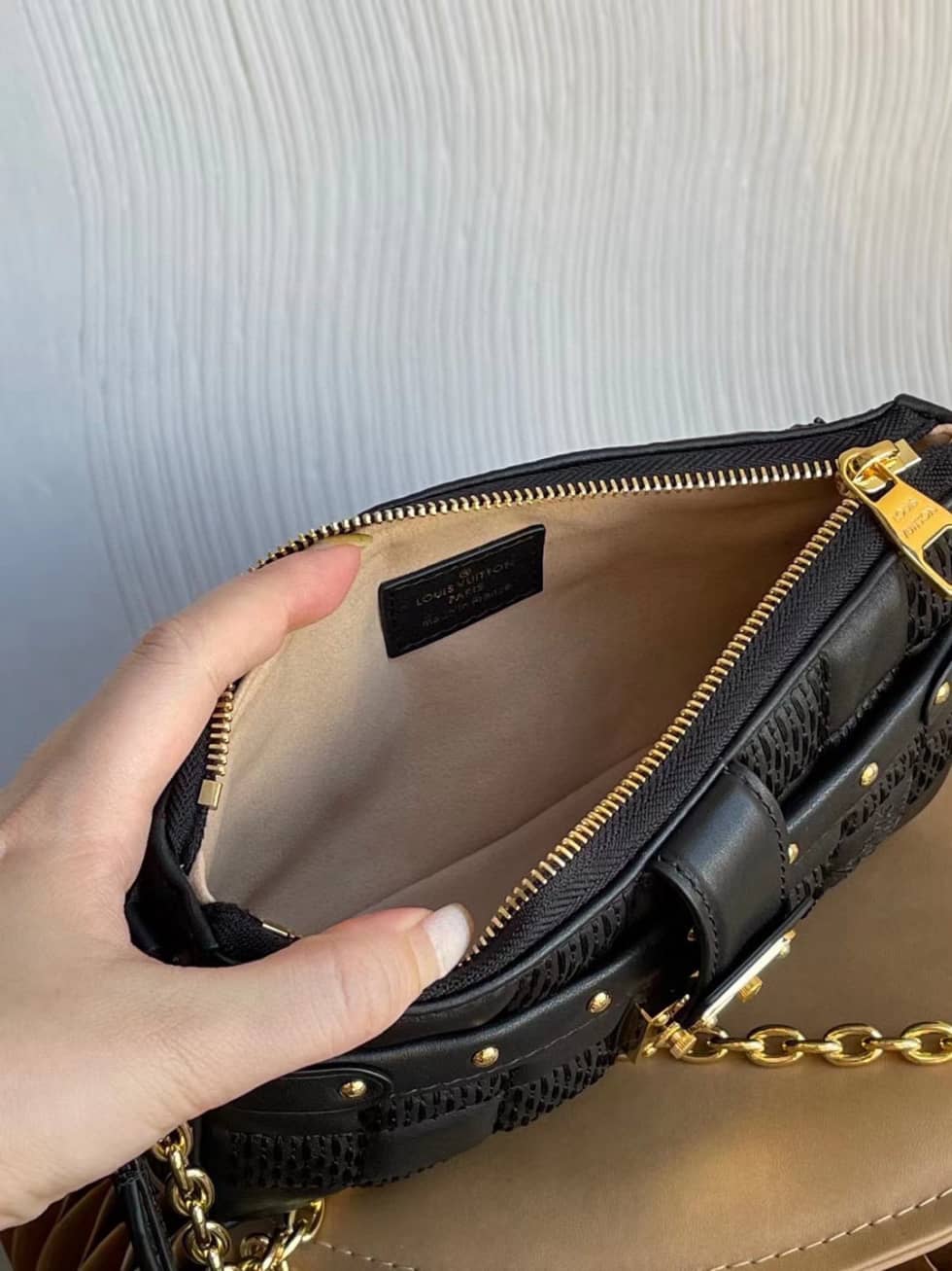 L0vis Vvtt0n Pochette Troca Lamb Leather M59046 Replica Crossbody Bag