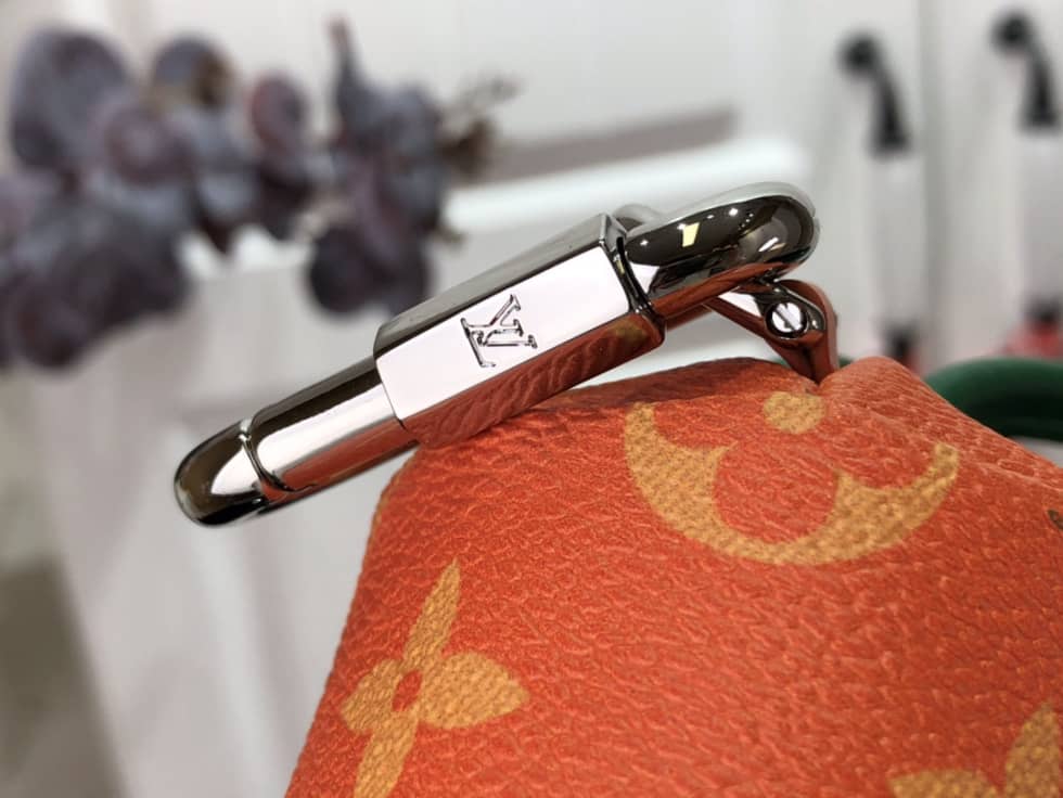 L0vis Vvtt0n Carrot Pouch Everyday Pouch Virgil Abloh 2021 M80851 Replica