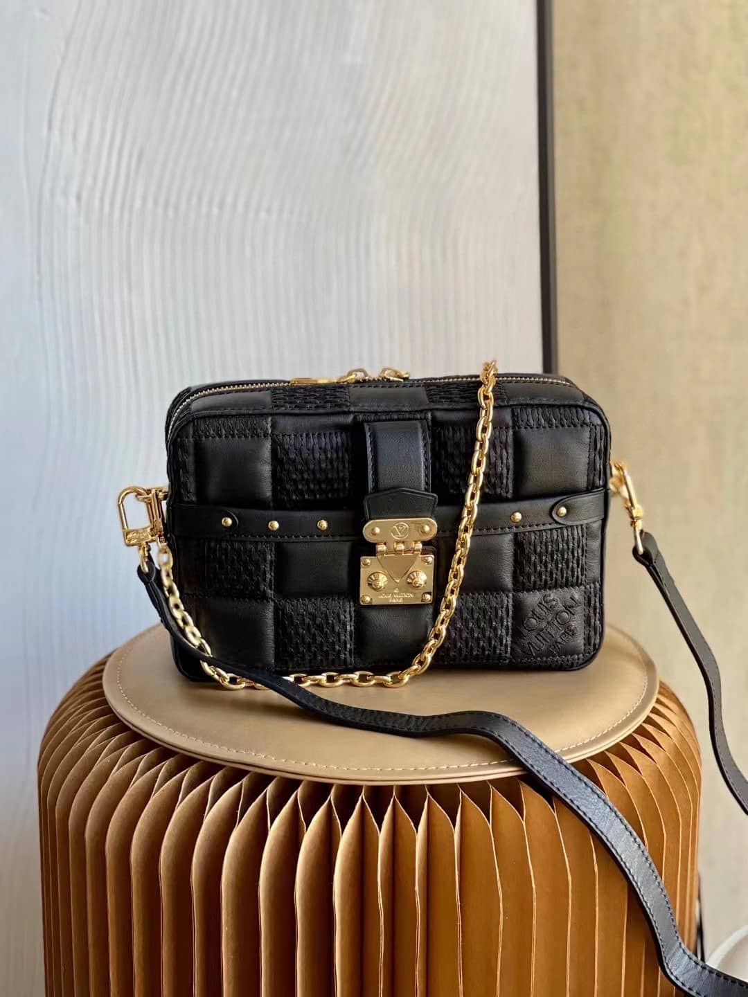 L0vis Vvtt0n Troca PM Black M59116 Replica Crossbody Bag