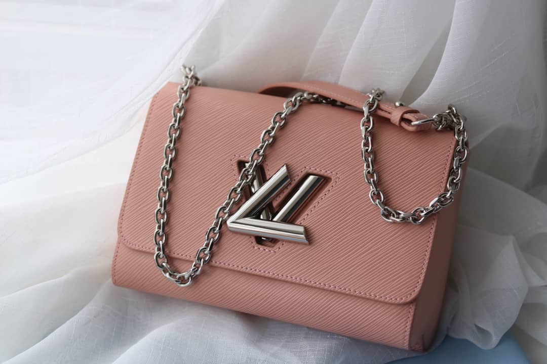 L0vis Vvtt0n Replica Twist MM Epi Leather M50280 Bag