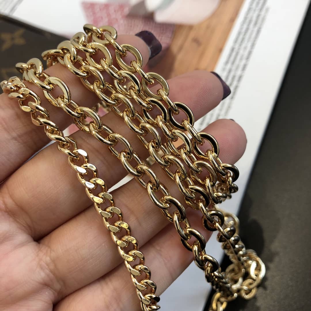 L0vis Vvtt0n Monogram Canvas Replica Mini Pochette