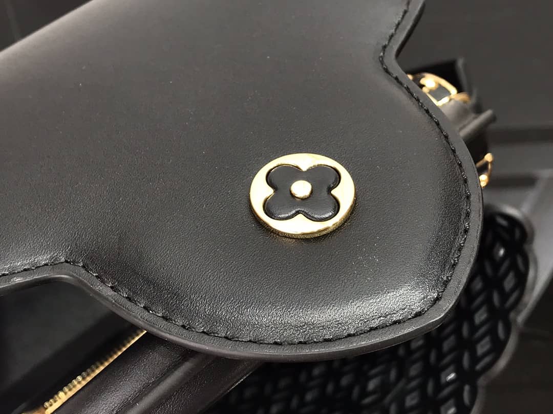 L0vis Vvtt0n Capucines BB Cutout Leather Bag Replica Black M57228