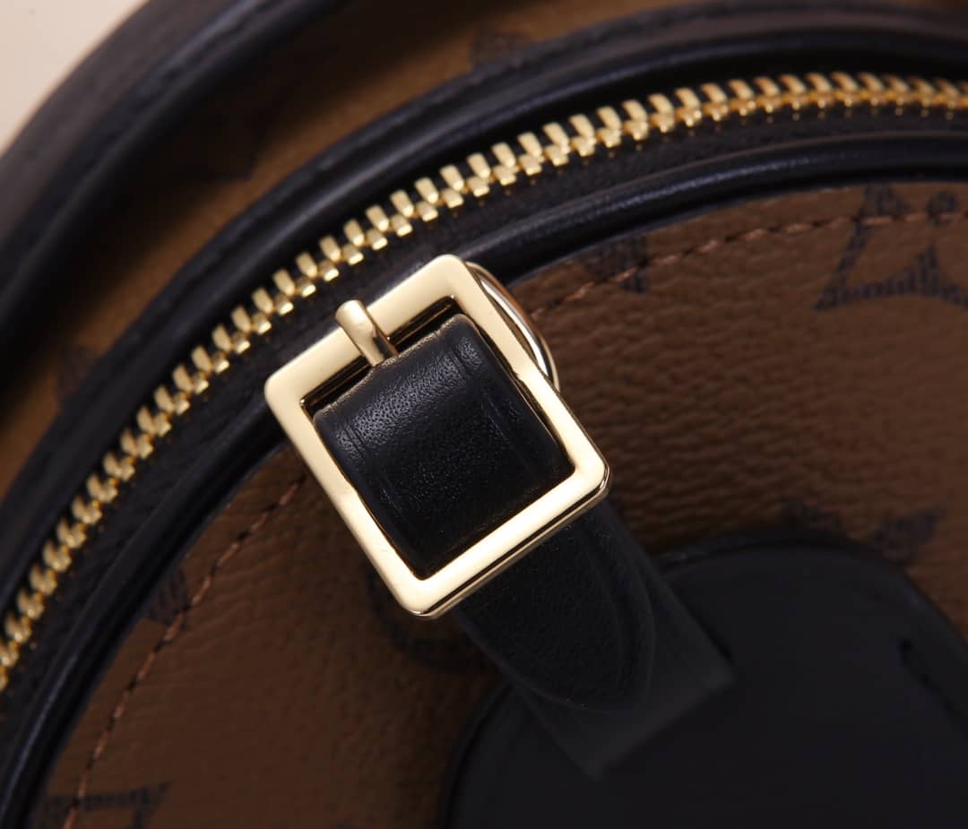 L0vis Vvtt0n Monogram Reverse Mini Boite Chapeau Replica Shoulder Bag Brown M68276