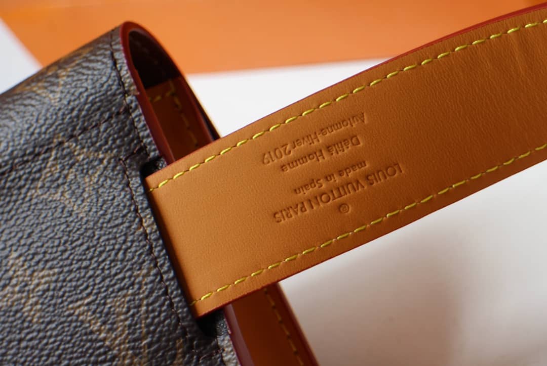 L0vis Vvtt0n Monogram S Lock PM Replica Belt Bag M44667