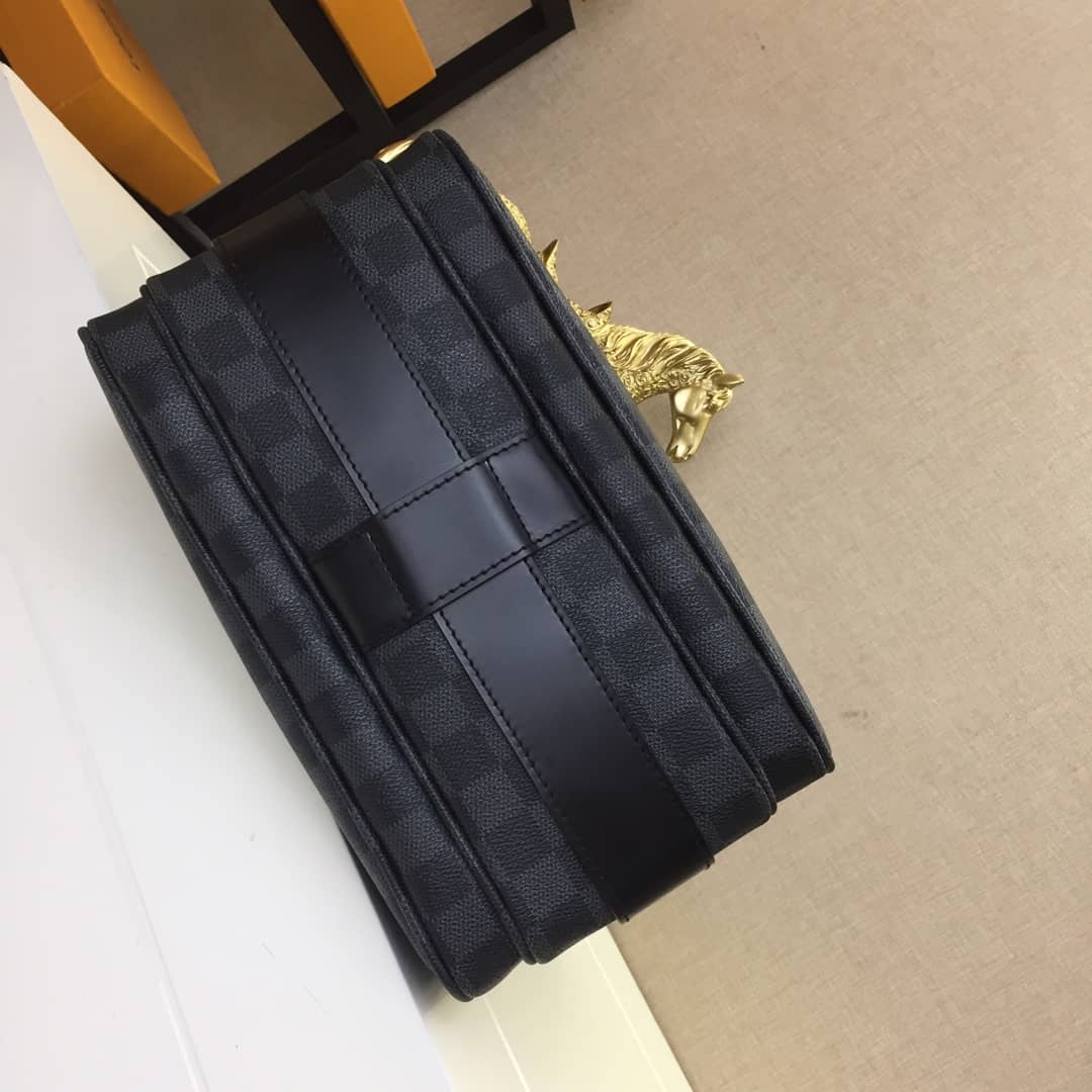 L0vis Vvtt0n Naviglio Leather Shoulder Bag Replica Black N45255