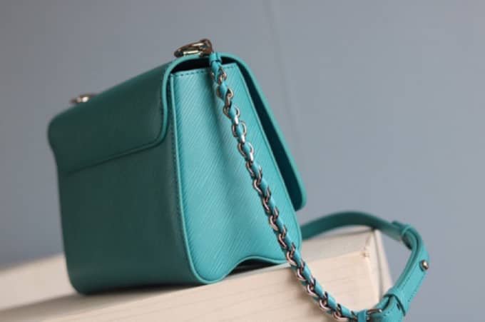 L0vis Vvtt0n Twist MM Chain Leather Replica Bag Green M50282
