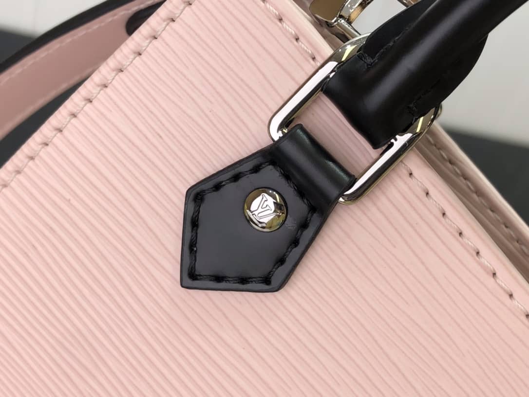 L0vis Vvtt0n Petit Sac Plat Flat Shoulder Bag Replica Pink M80169
