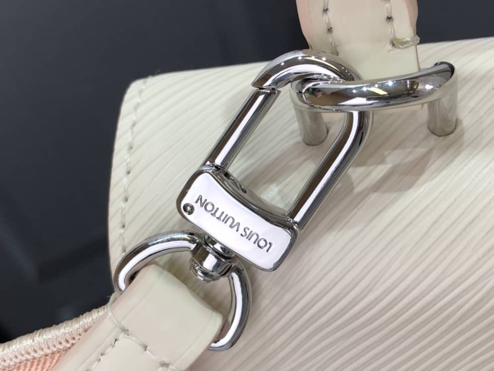 L0vis Vvtt0n Cluny Mini Epi Leather M58928 Replica Shoulder Bag