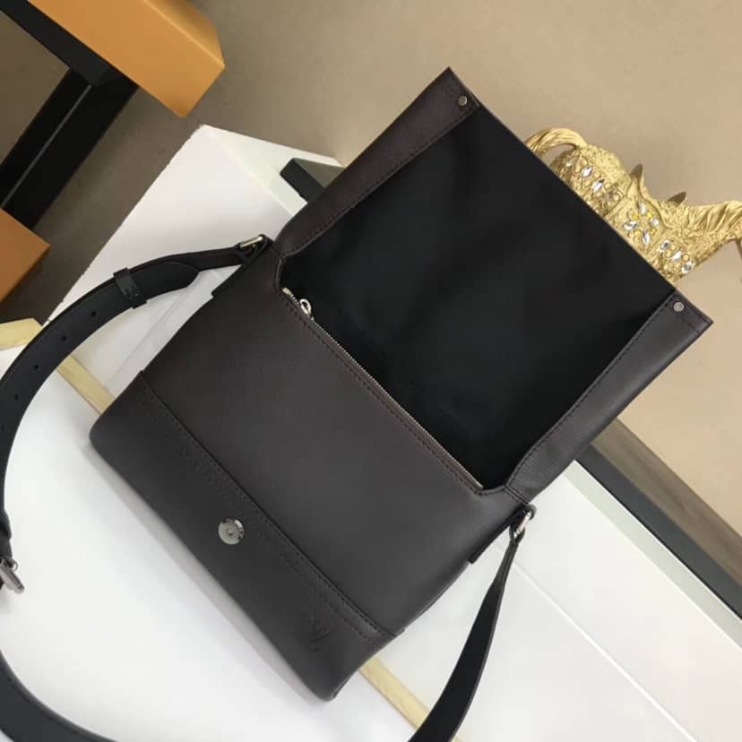 L0vis Vvtt0n Canyon PM Utah Leather Messenger Bag Replica M54962