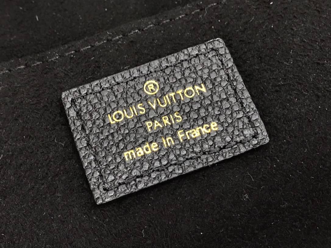 L0vis Vvtt0n Monogram Petit Sac Plat 2Way Replica Shoulder Bag Black M69442