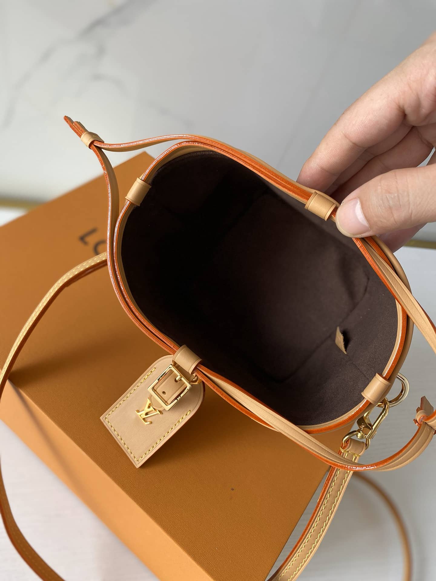 L0vis Vvtt0n Monogram Coated Canvas Replica Crossbody Bag Brown M57099