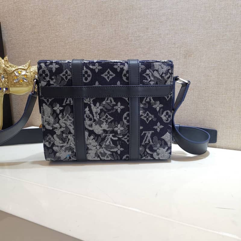 L0vis Vvtt0n Trunk Monogram Canvas Replica Messenger Bag M57282