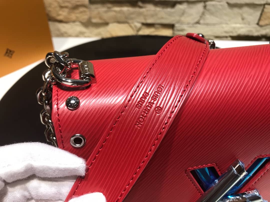 L0vis Vvtt0n AAA Replica Twist MM Chain Shoulder Bag