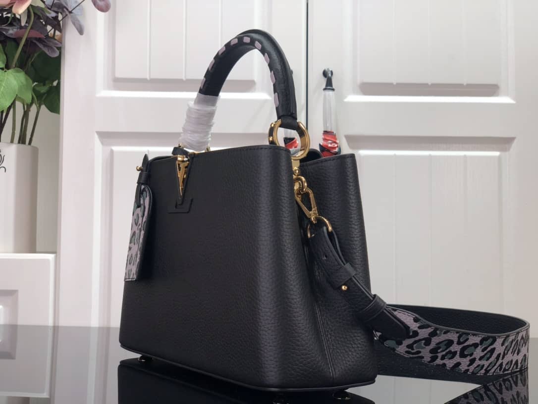 L0vis Vvtt0n Capucines MM Black Replica Bag M57361