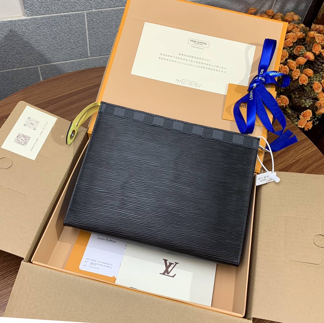 L0vis Vvtt0n Mens Pochette Voyage MM Epi Leather Replica Pouch M67899