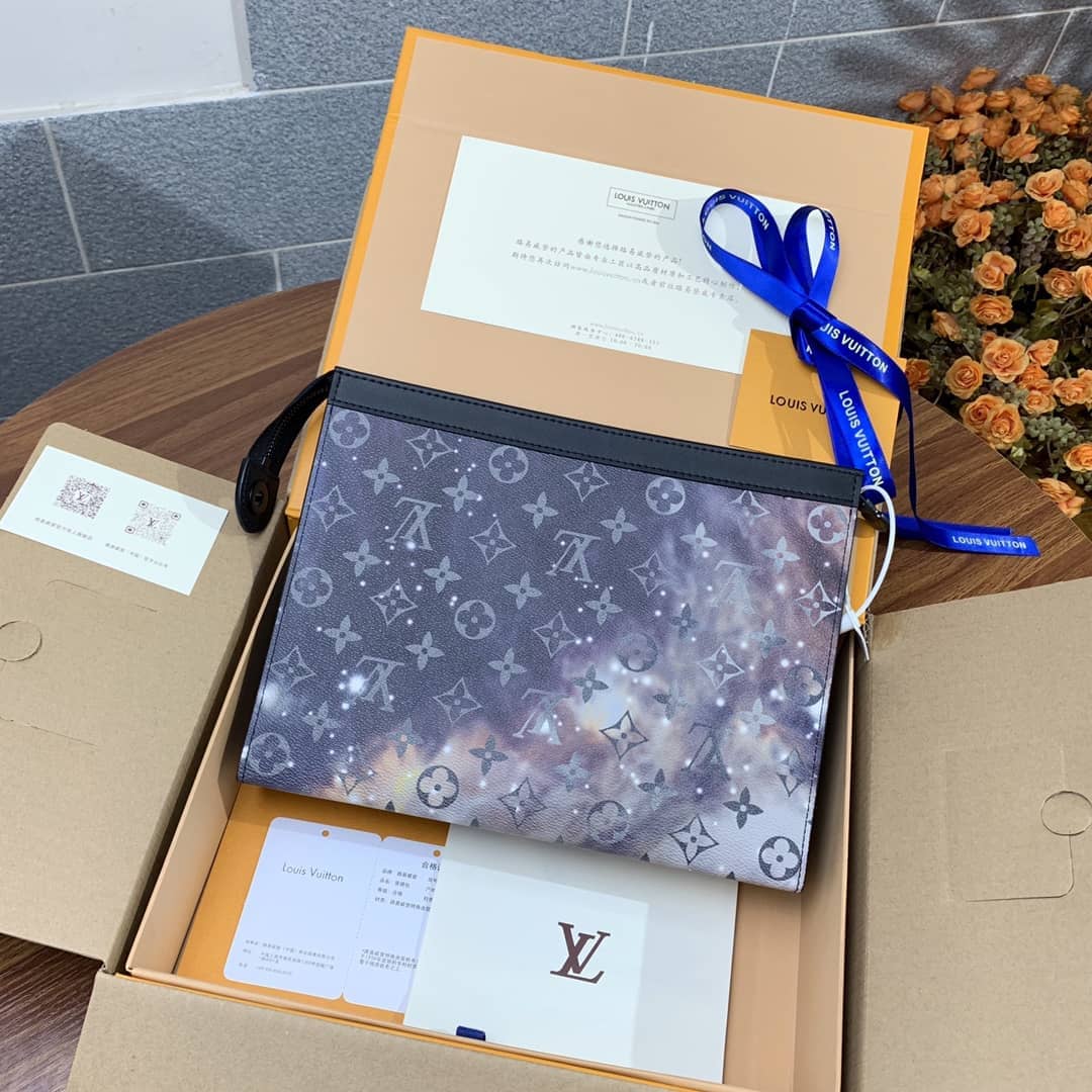L0vis Vvtt0n Monogram Galaxy Pochette Voyage MM M44448 Replica Clutch