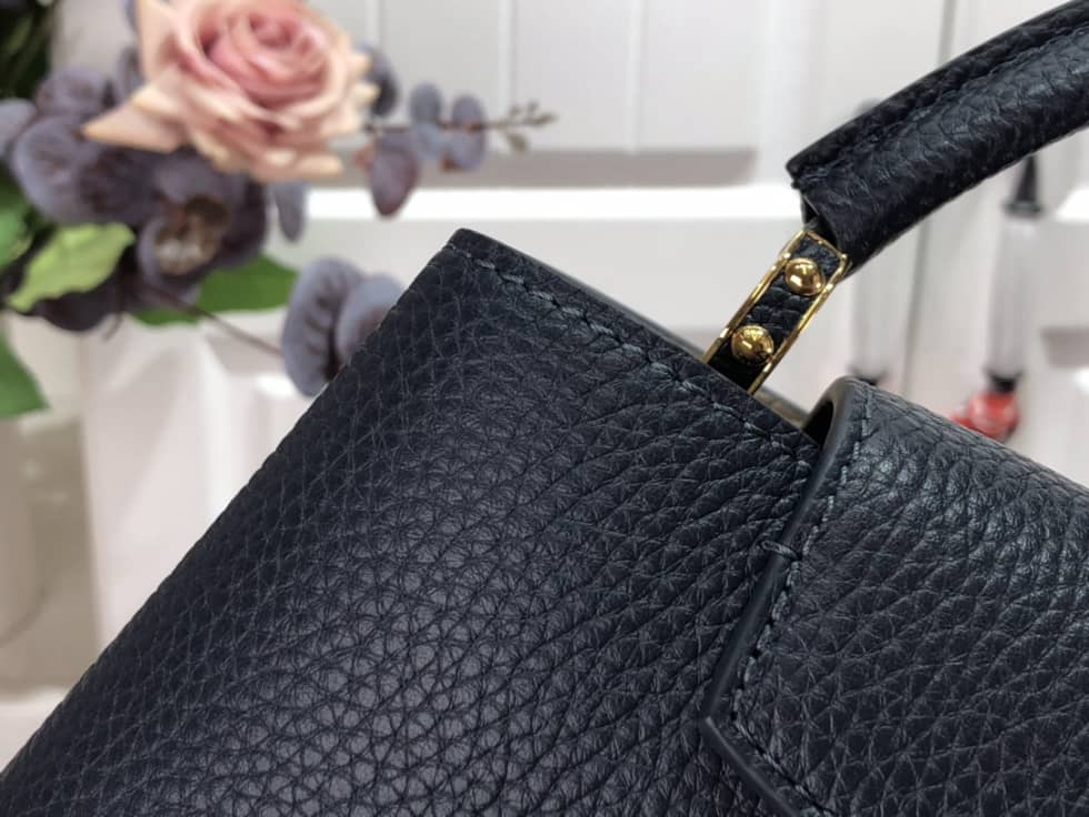 L0vis Vvtt0n Capucines BB Black M59597 Replica Shoulder Bag