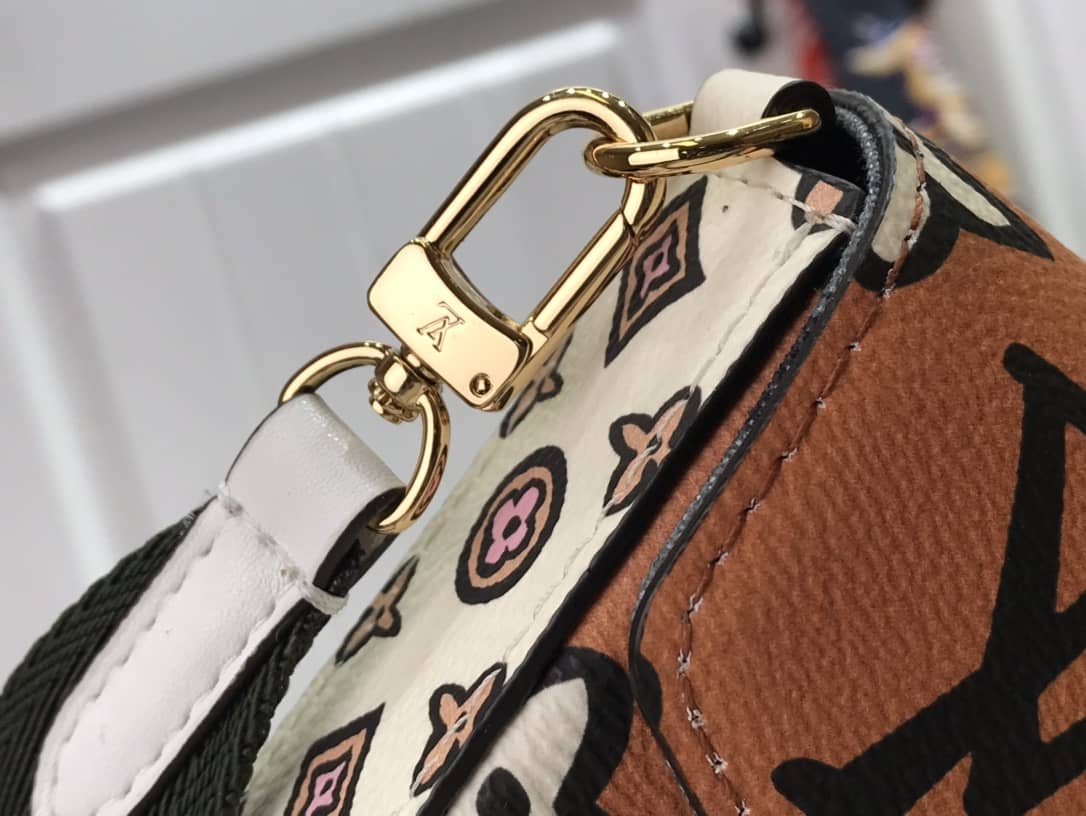 L0vis Vvtt0n Monogram Multi Pochette Félicie Replica Shoulder Bag White M80091