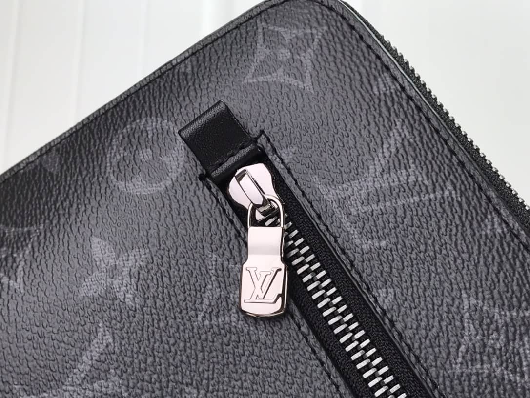 L0vis Vvtt0n Monogram Eclipse Canvas Replica Pouch Black M60417