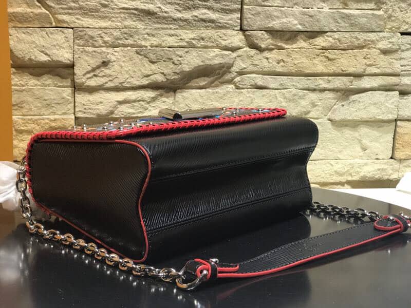 L0vis Vvtt0n Twist MM AAA Fake Leather Chain Shoulder Bag