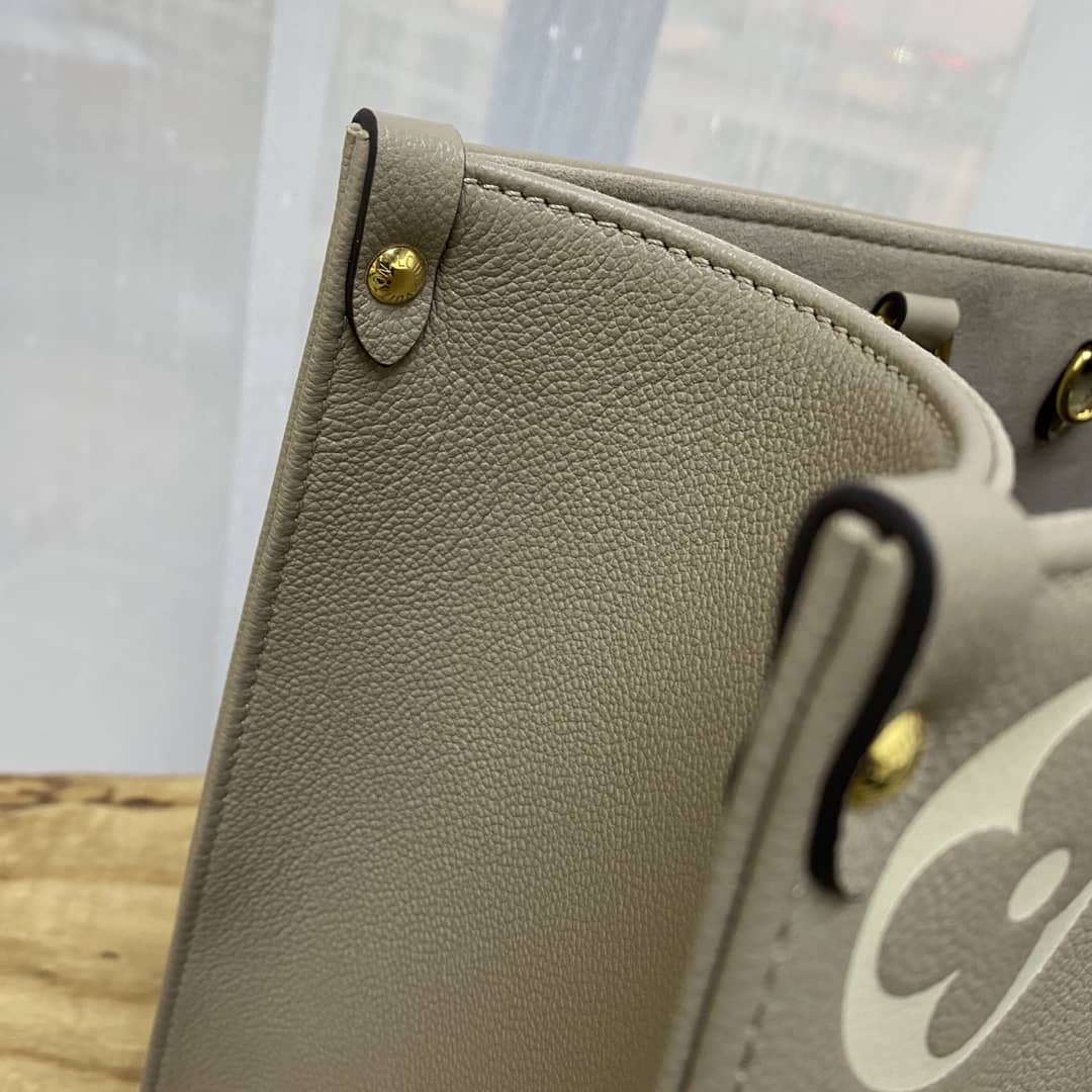 L0vis Vvtt0n Empreinte OnTheGo MM Bag Replica Gray M45495